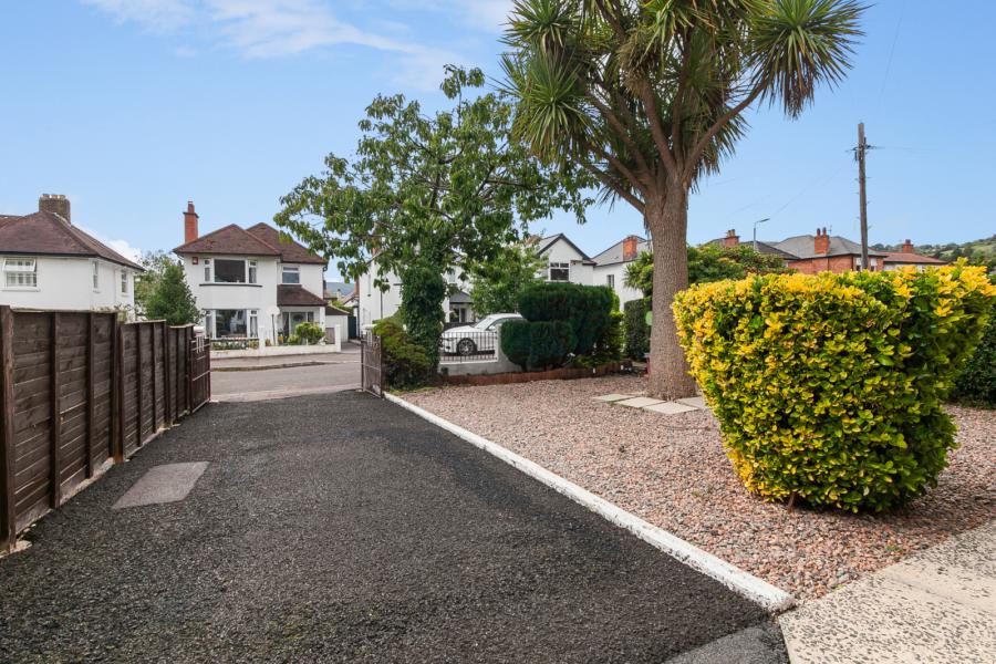 9 Cooldarragh Park North