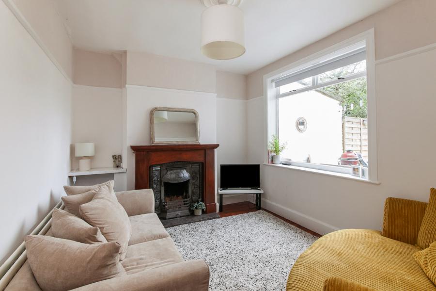9 Cooldarragh Park North