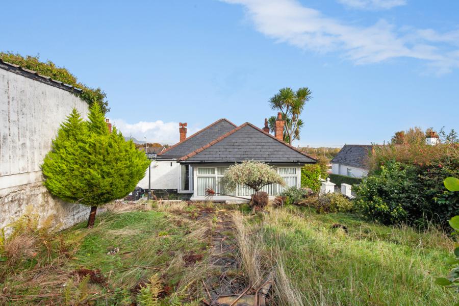 LISVARNA, 14 Hazelwood Park