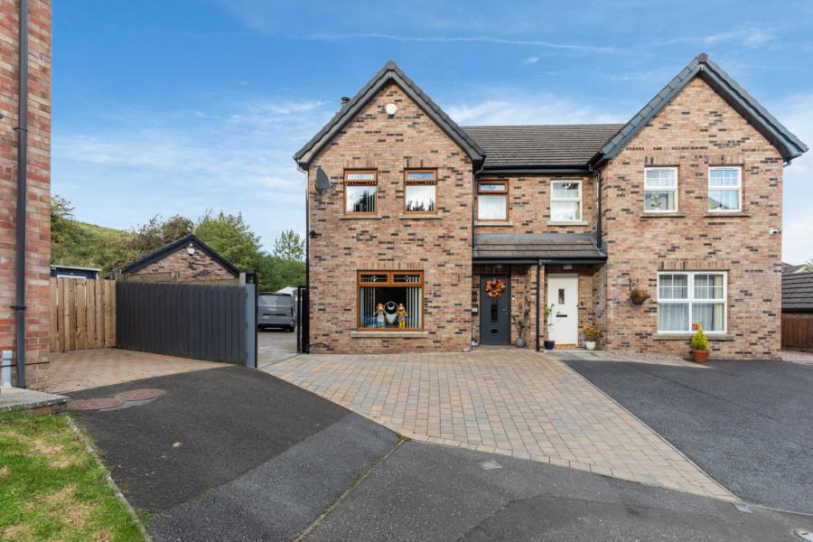 21 Squires View, Belfast, County Antrim, BT14 8FS