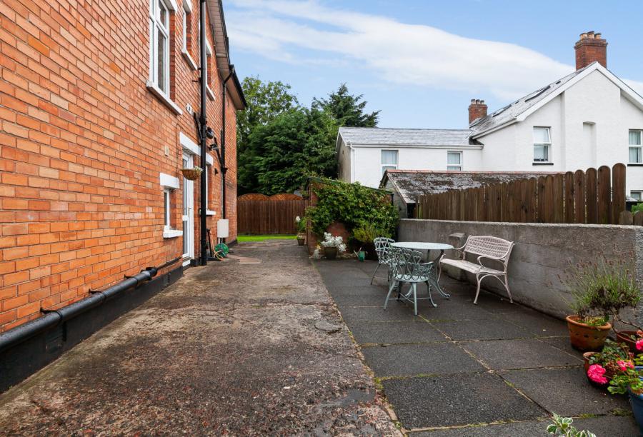77 North Circular Road