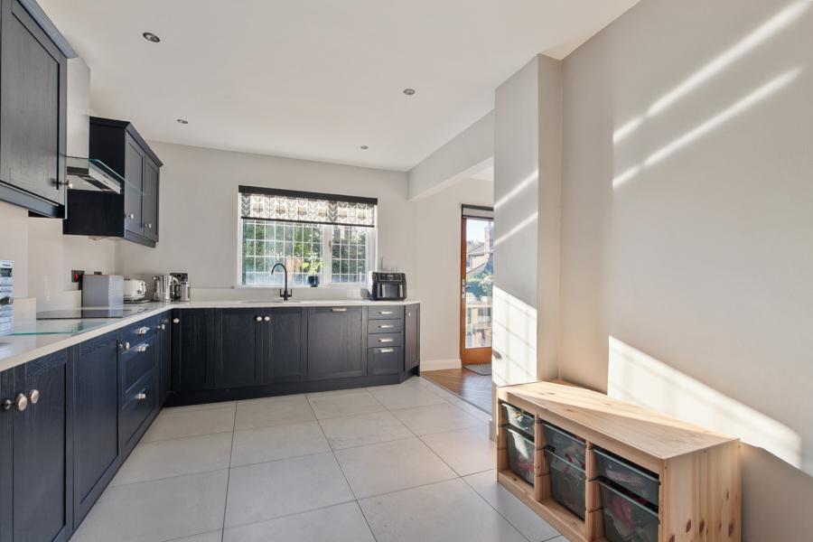 36 Strathmore Park North