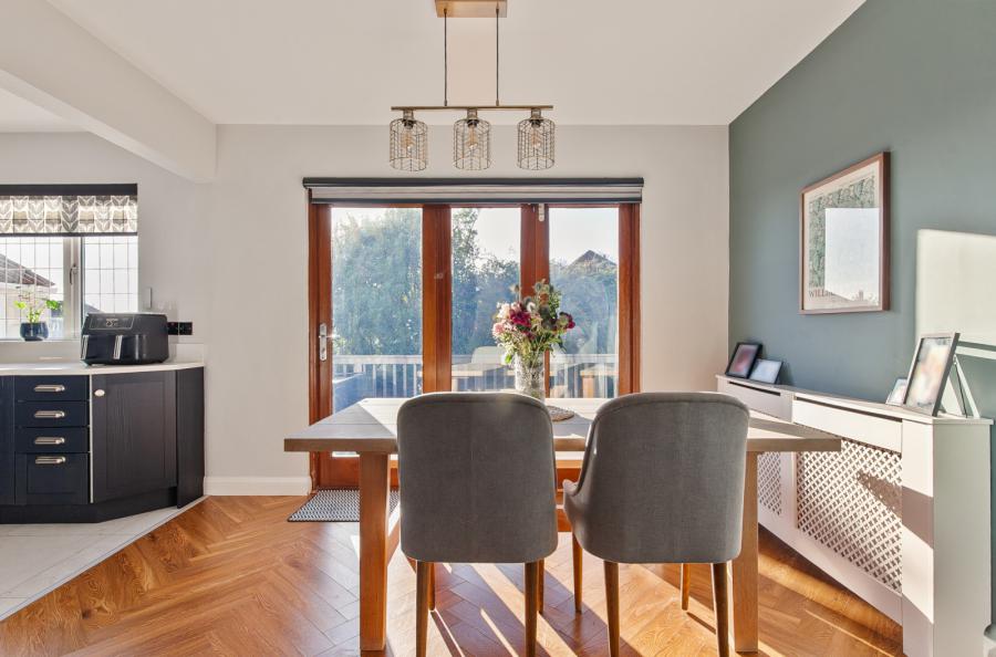 36 Strathmore Park North