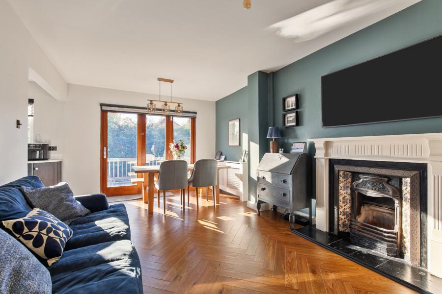 36 Strathmore Park North