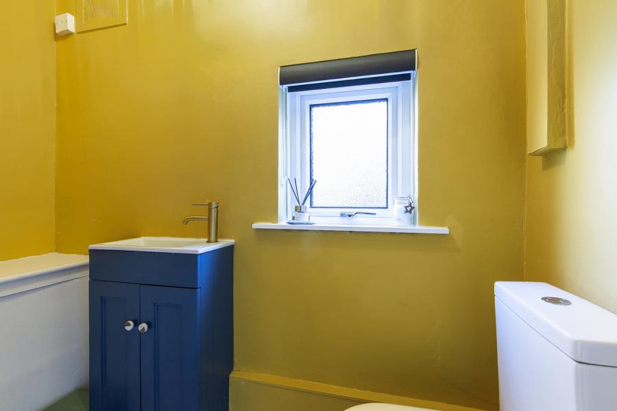 36 Strathmore Park North