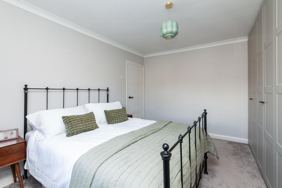 36 Strathmore Park North