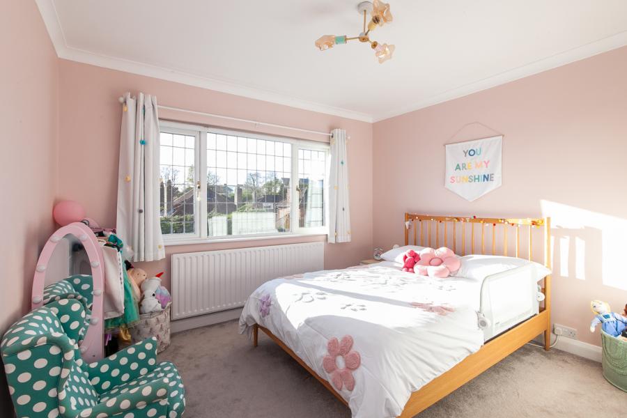 36 Strathmore Park North