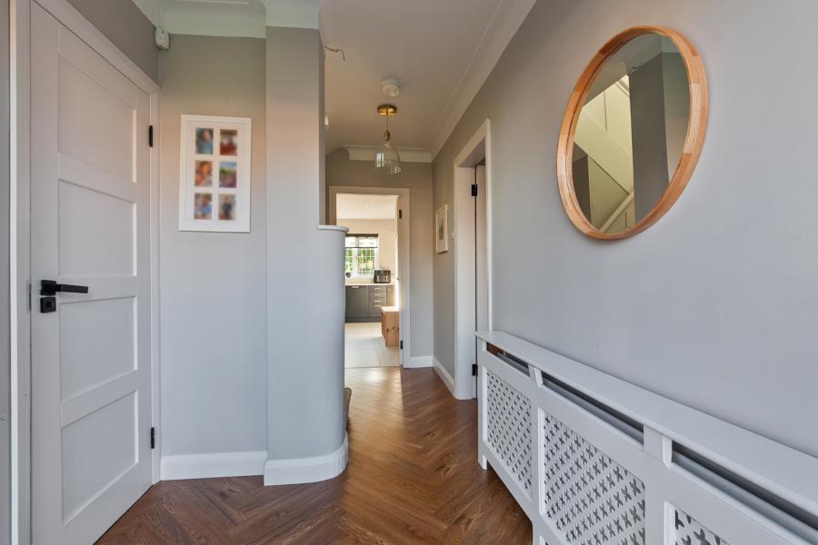 36 Strathmore Park North