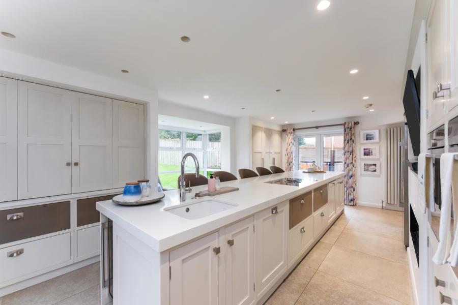 3 Brackens View