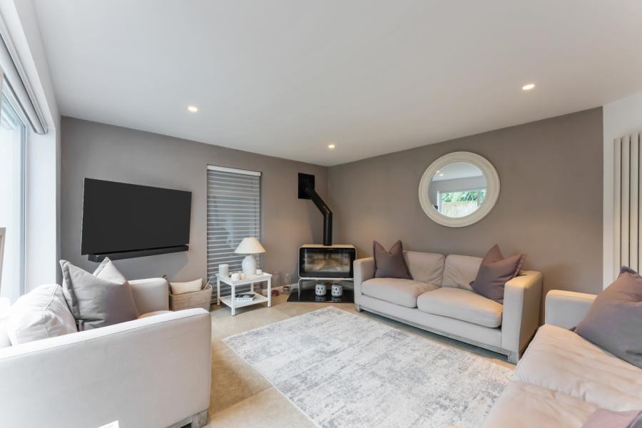 3 Brackens View