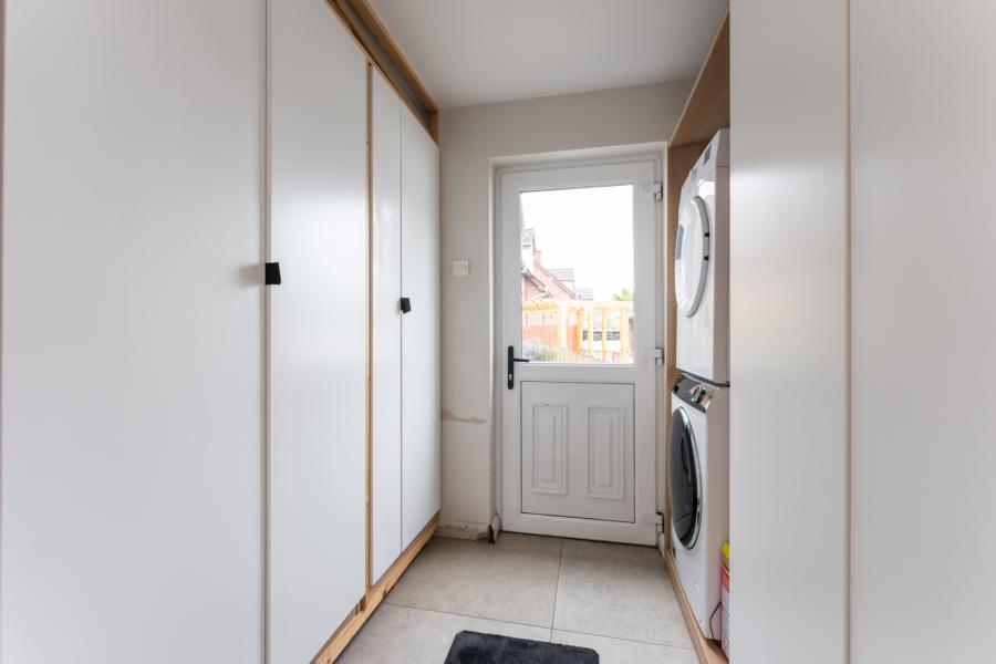 3 Brackens View