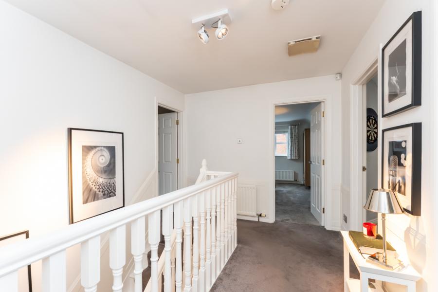3 Brackens View