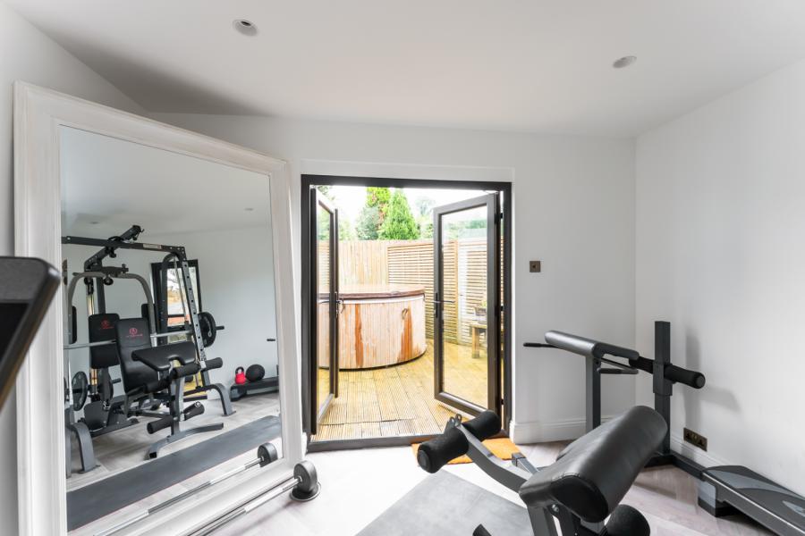 3 Brackens View