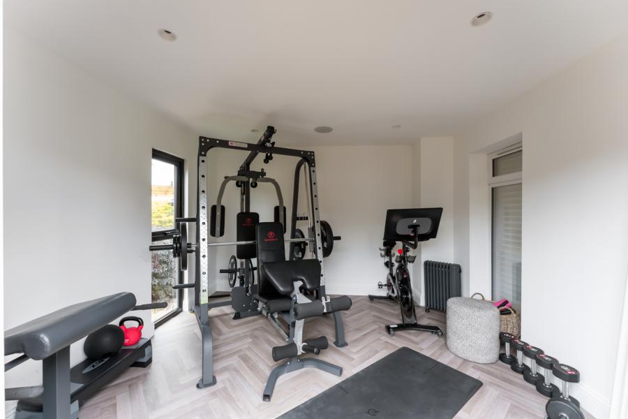 3 Brackens View