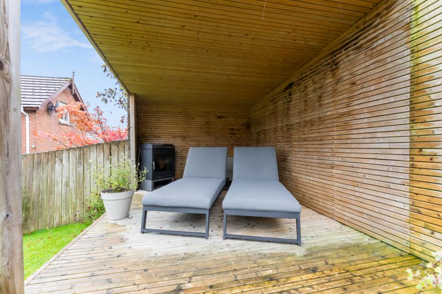 3 Brackens View
