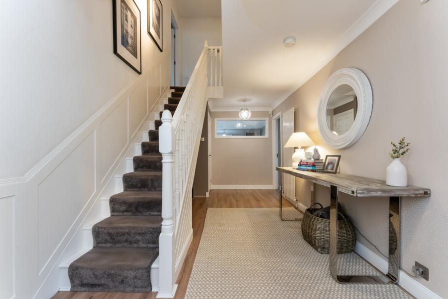 3 Brackens View