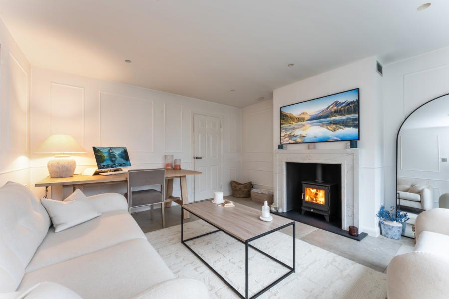 3 Brackens View