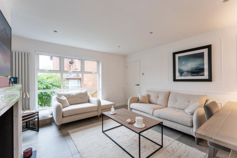 3 Brackens View