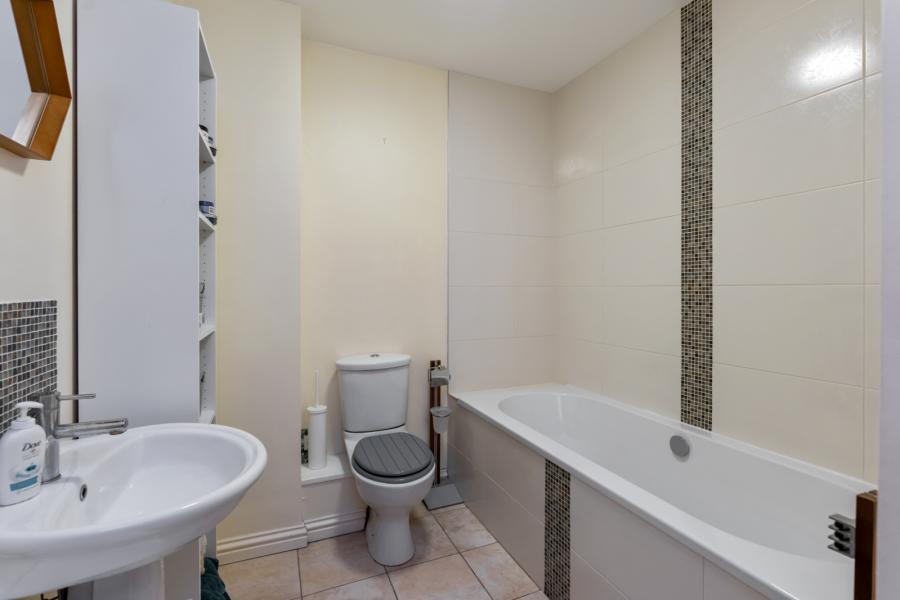 Apartment 68, 6 Northview