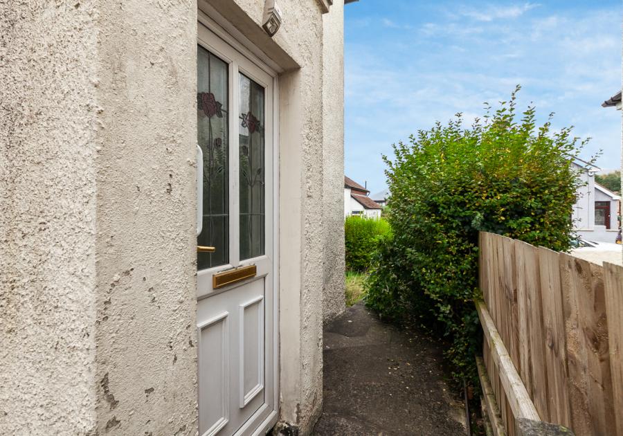 17 Hoylake Park