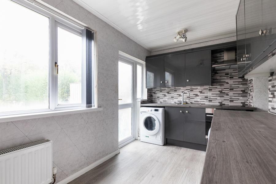 17 Hoylake Park
