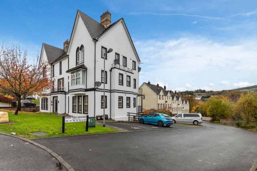 45 Tobar-Glen Crescent