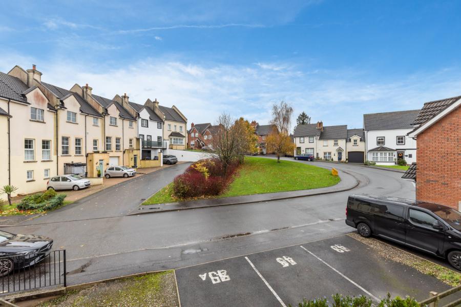 45 Tobar-Glen Crescent