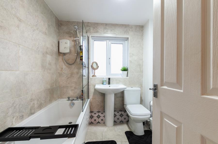 28 Watermouth Crescent