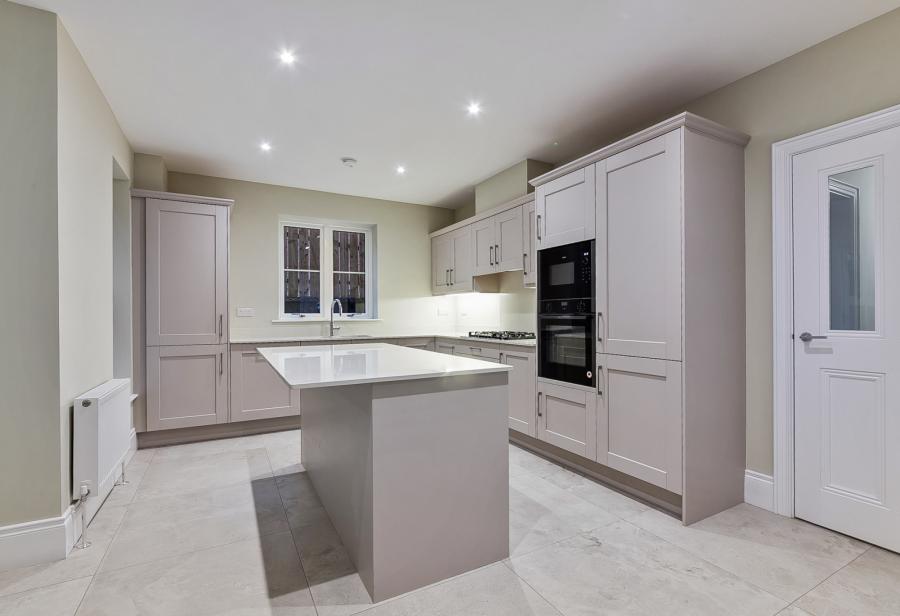 12 Ben Madigan Gardens