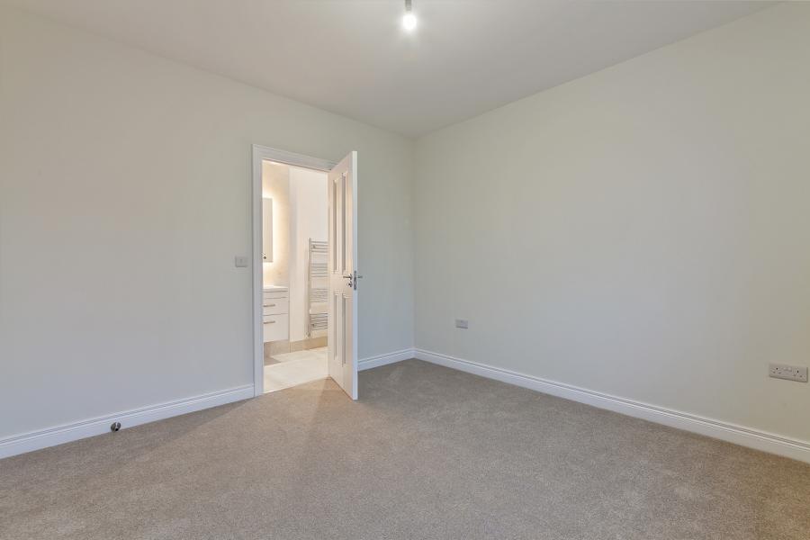 12 Ben Madigan Gardens