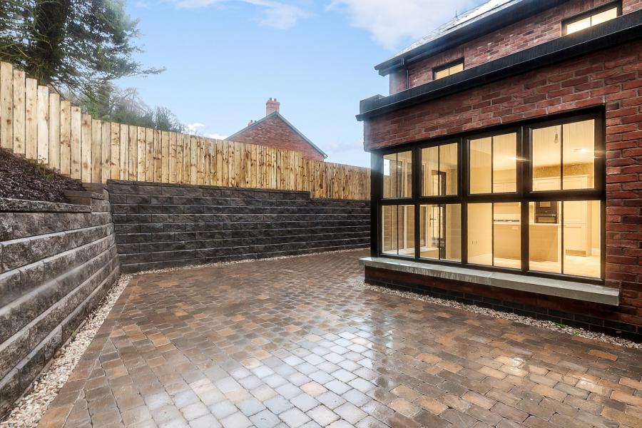 12 Ben Madigan Gardens