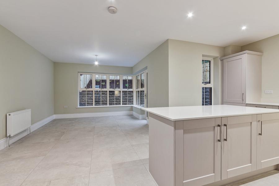 12 Ben Madigan Gardens