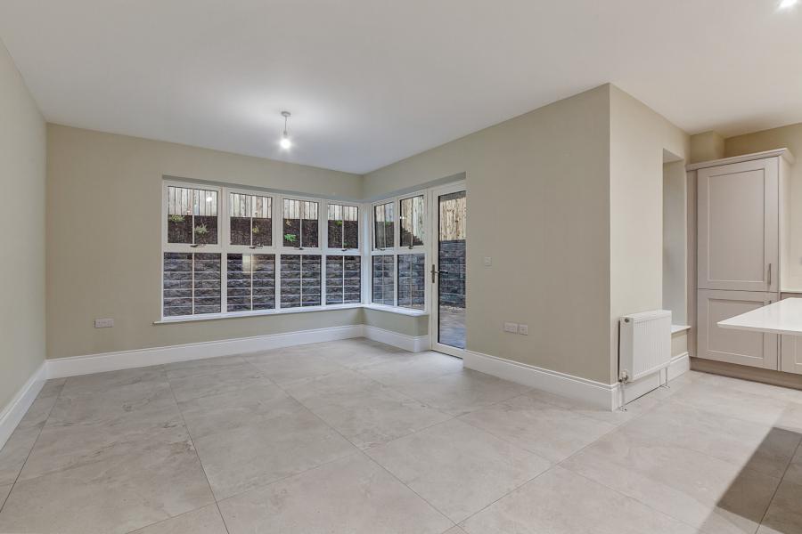 12 Ben Madigan Gardens