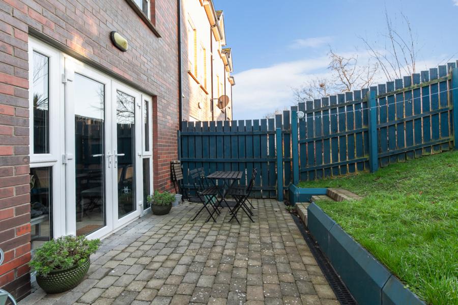 23 Donegall Park Avenue