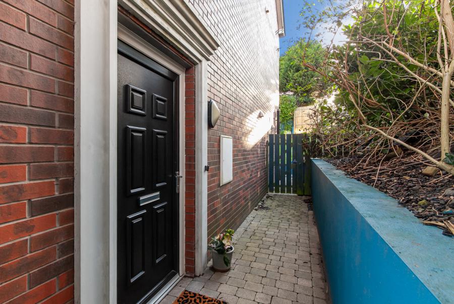 23 Donegall Park Avenue