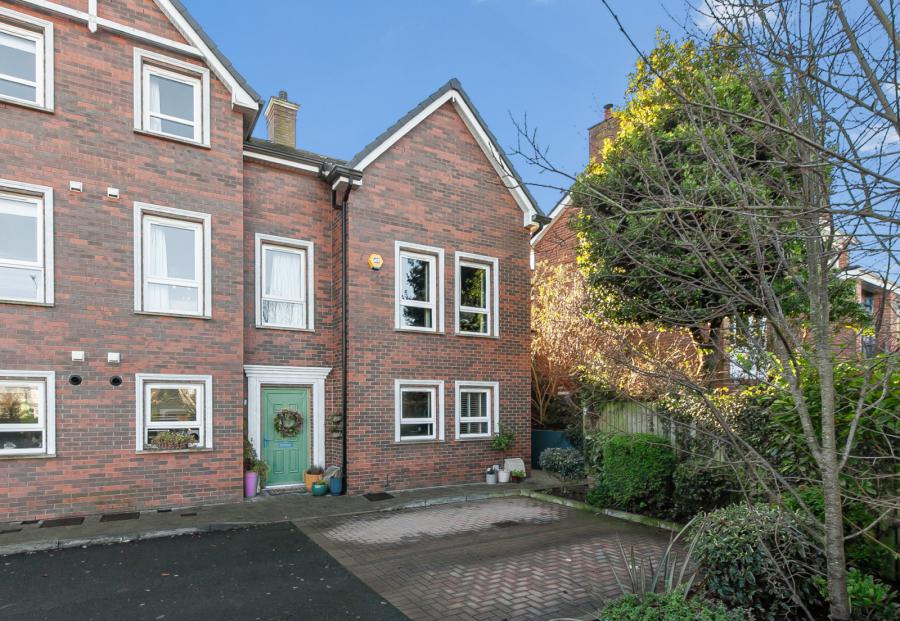 23 Donegall Park Avenue