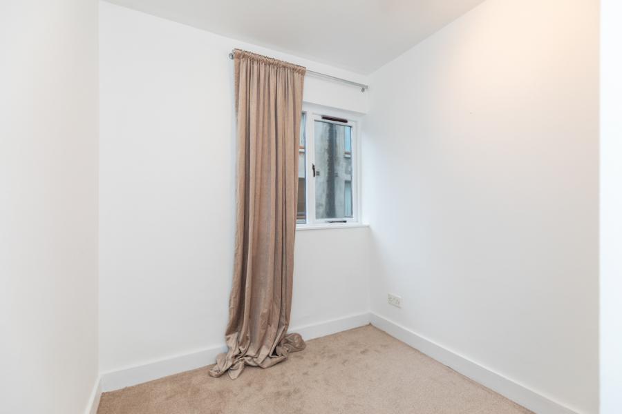 Apartment 2, 8 Cliftonville Avenue