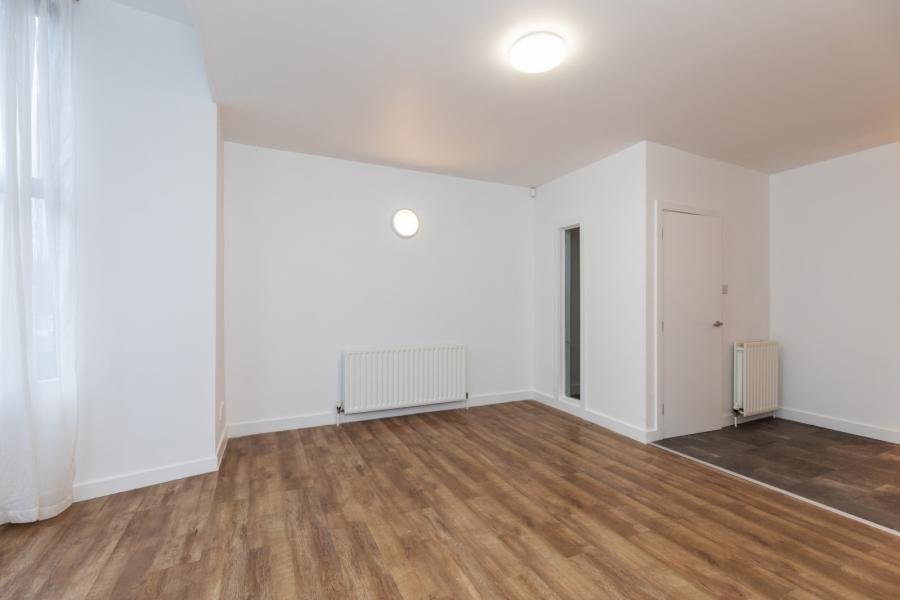 Apartment 2, 8 Cliftonville Avenue