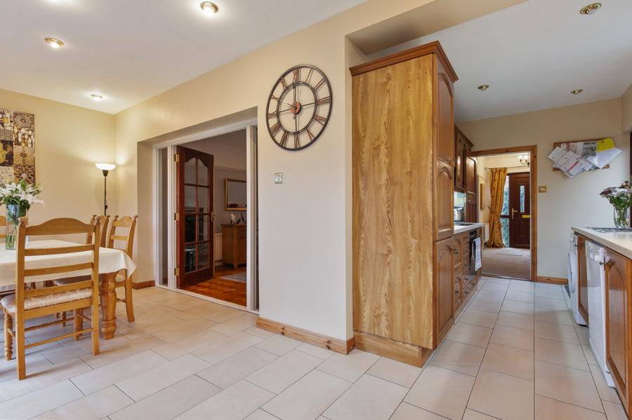 32 Sunningdale Park North