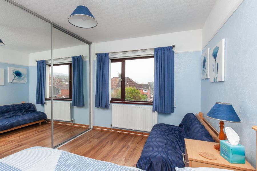 32 Sunningdale Park North