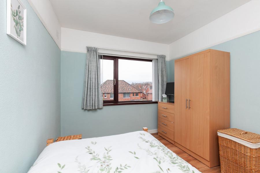 32 Sunningdale Park North