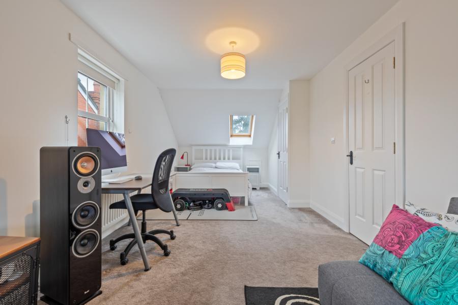 30 Fortwilliam Demesne