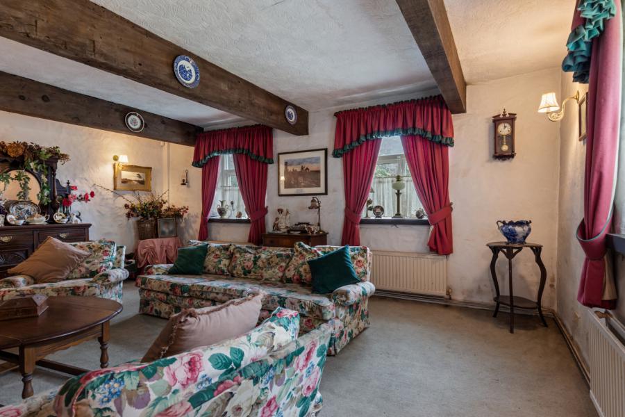 64 Old Manse Road