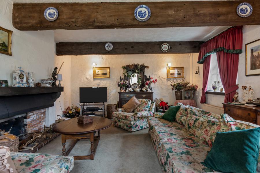 64 Old Manse Road