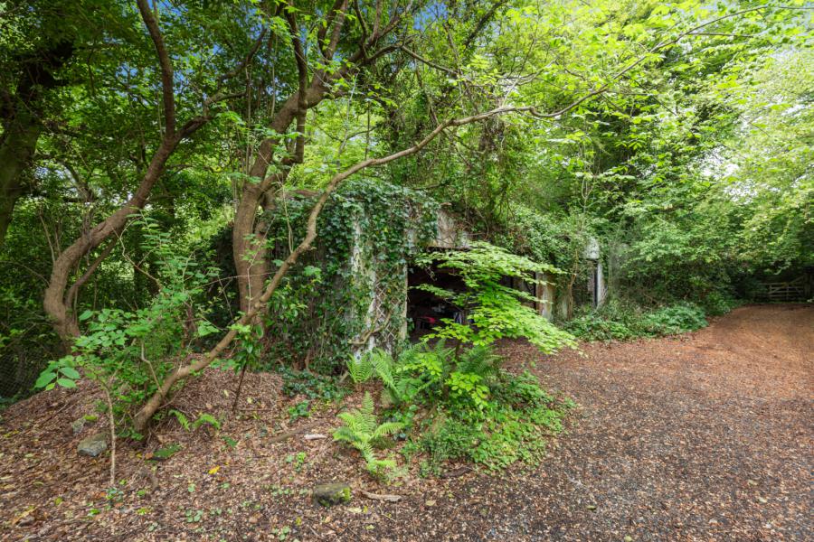 64 Old Manse Road