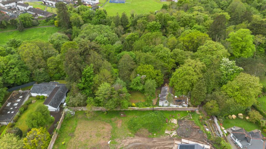 64 Old Manse Road