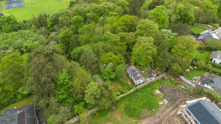 64 Old Manse Road