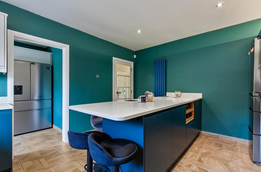 19 Lyndhurst Meadows