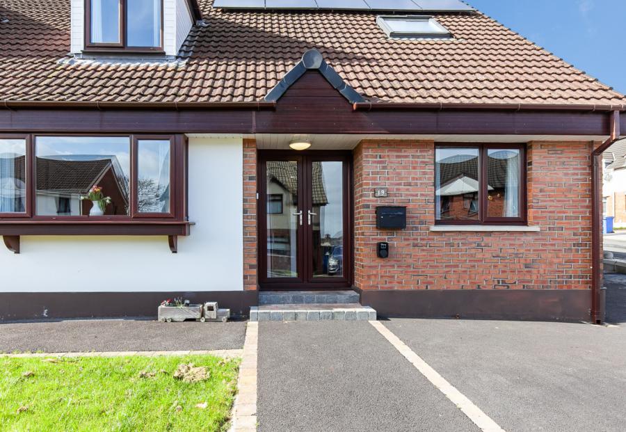 19 Lyndhurst Meadows