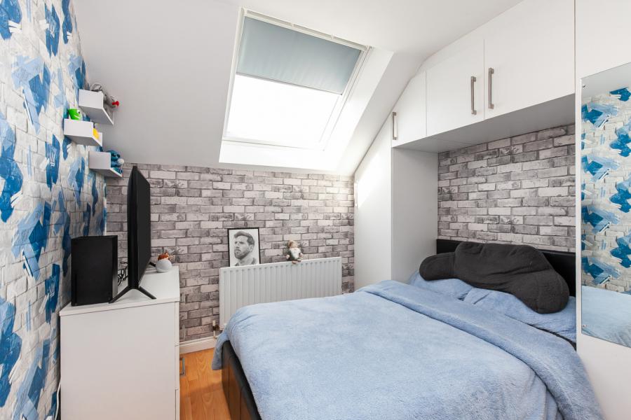 19 Lyndhurst Meadows